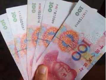 父母照顧我月子老公提出給生活費,他給500,我讓他自己回家