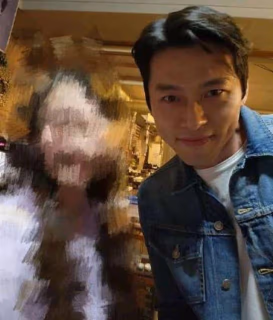 玄彬李棟旭《哈爾濱》殺青照,玄彬臉上再現微笑小酒窩