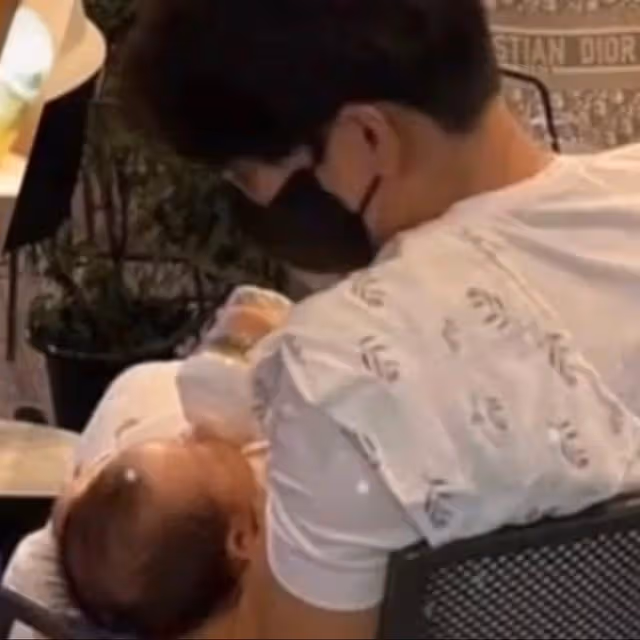 玄彬李棟旭《哈爾濱》殺青照,玄彬臉上再現微笑小酒窩