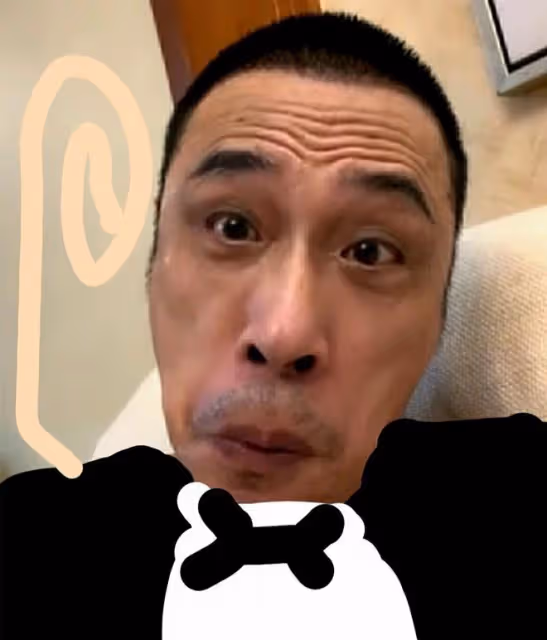 吳鎮宇陪家人出遊被偶遇!不理粉絲呼喚拒合影,14歲兒子又高又壯
