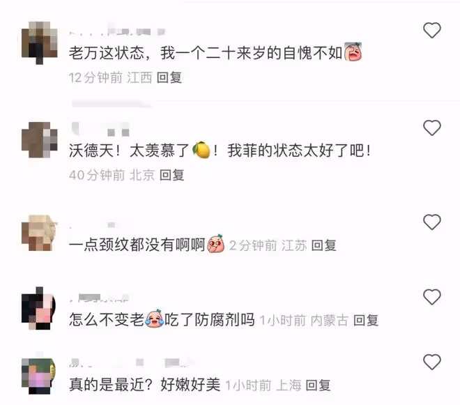 53歲王菲獨自現身巴黎,穿百元衣用20多元手袋,皮膚白嫩瘦出肋骨