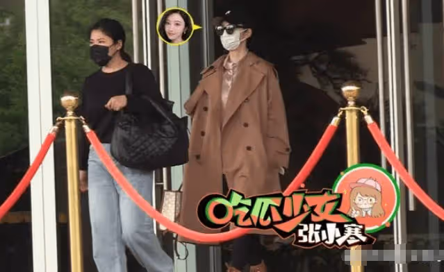 景甜遭前任泄露私密照後首露面，包裹嚴實，腳步沉重眼神躲避鏡頭