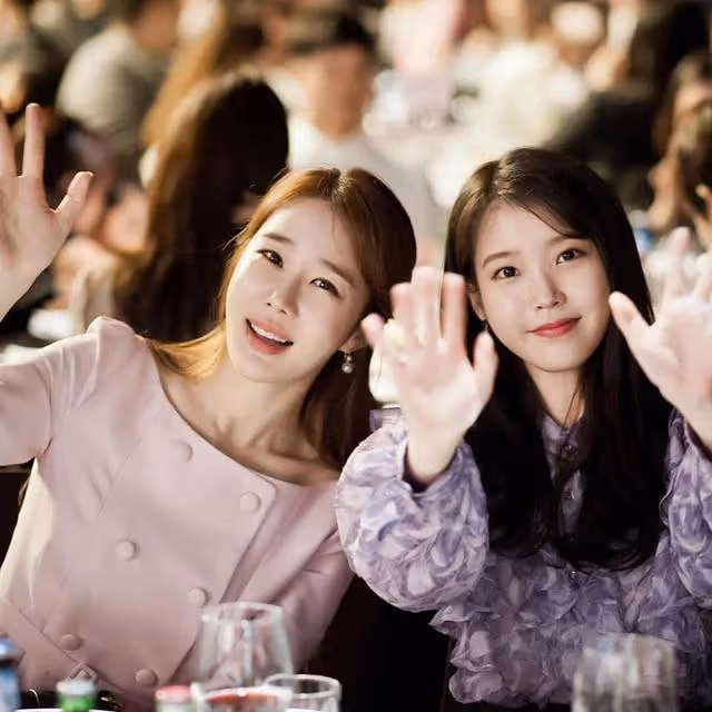 IU、劉寅娜時隔10年曬閨蜜情!5個方法維繫友誼,願意為對方改變
