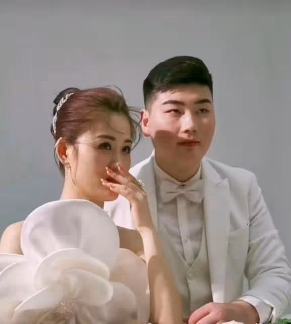 大衣哥兒媳曬嬰兒床生子心切!結婚剛3月,曾夸自己諷陳亞男被批