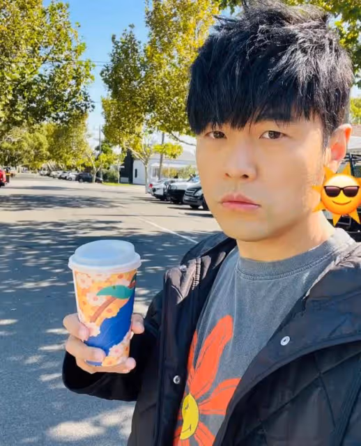 曝周杰倫兩次賭博輸掉千萬,投資失敗背負巨債,開演唱會疑為撈金