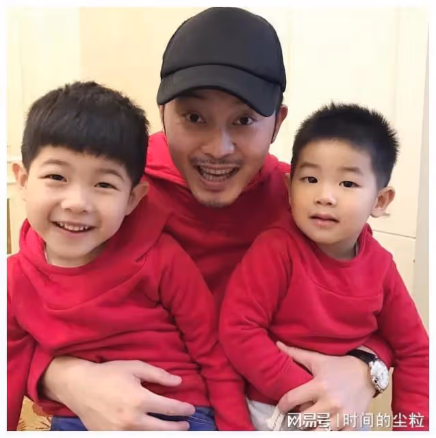 好好的一群「大叔」,為何也要跟風去做一套奶奶的假牙
