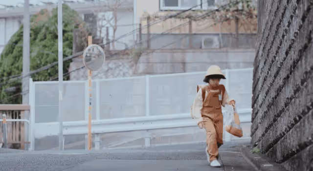 她從不靠臉吃飯，卻能叱吒影壇！這位「名門醜女」是如何逆襲的？