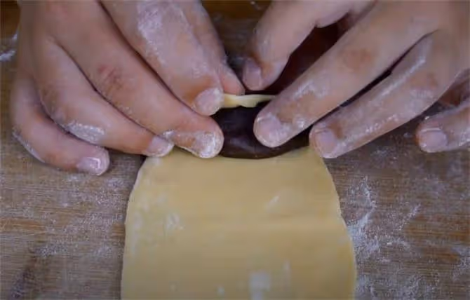 玉米面饅頭這樣搭配真好吃，鬆軟香甜好消化，涼了也不會發硬