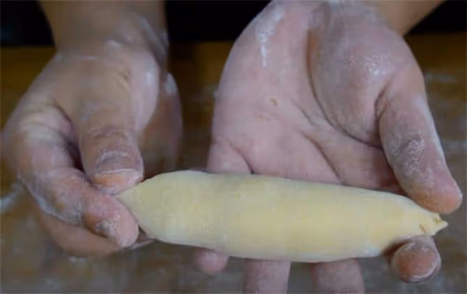 玉米面饅頭這樣搭配真好吃，鬆軟香甜好消化，涼了也不會發硬
