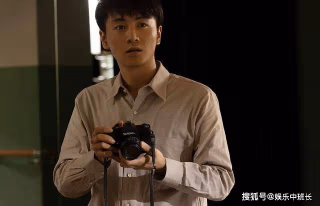 《人生之路》同是當爹，明樓玉德不同的教育方式，誰有福氣一目了然