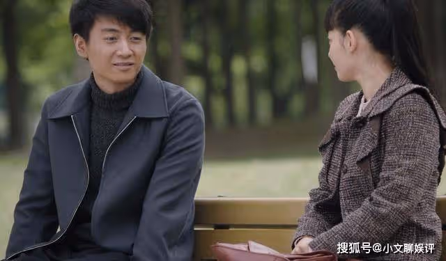 《人生之路》發小重逢，高加林與高雙星突兀的皮膚差距，諷刺了人生