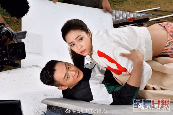 預告有更埋身戲份!劉穎鏇張振朗跳豆袋玩貼身跳跳兔
