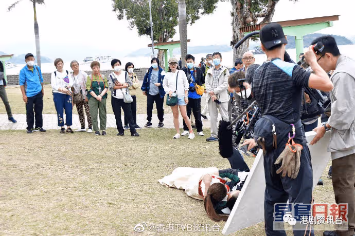 預告有更埋身戲份!劉穎鏇張振朗跳豆袋玩貼身跳跳兔