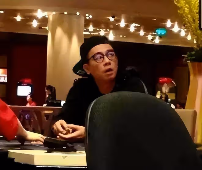 曝周杰倫賭博兩晚輸1億,投資失敗欠巨債,開演唱會疑似撈金