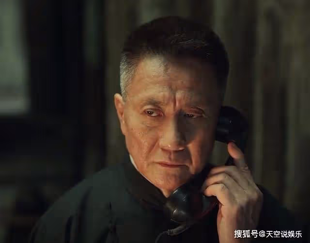 《無間》陸風父親竟沒有死，更是強勢現身上海！
