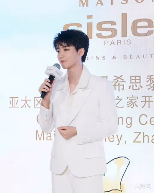 王俊凱尋找與粉絲相處的新方式，看似生活日常，其實是工作日常