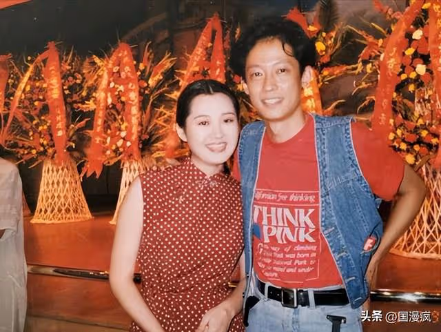 王志文與其戀愛同居4年,劉波為她離婚,許晴為何54歲仍單身?