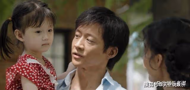 《人生之路》瑩瑩手術大出血曝光血型,意外揭開生父身份,高加林:爹來晚了