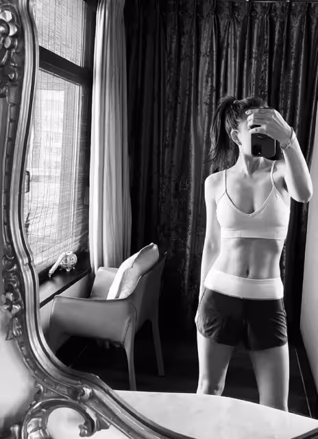 殷桃的臀,李小冉的胸,告訴你什麼叫中年女星獨有的「性張力」