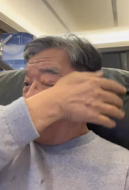 75歲李立群老淚縱橫,河南老家侄子帶來壞消息,哥哥已經離開了我