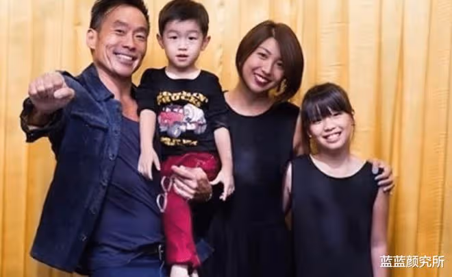 香港知名男星疑抑鬱，難走出離婚陰霾，前妻婚內出軌