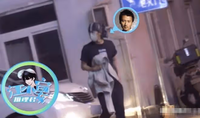 王菲逛街再被偶遇，疑似迷路變小迷糊，女兒李嫣疑為其拍照好溫馨