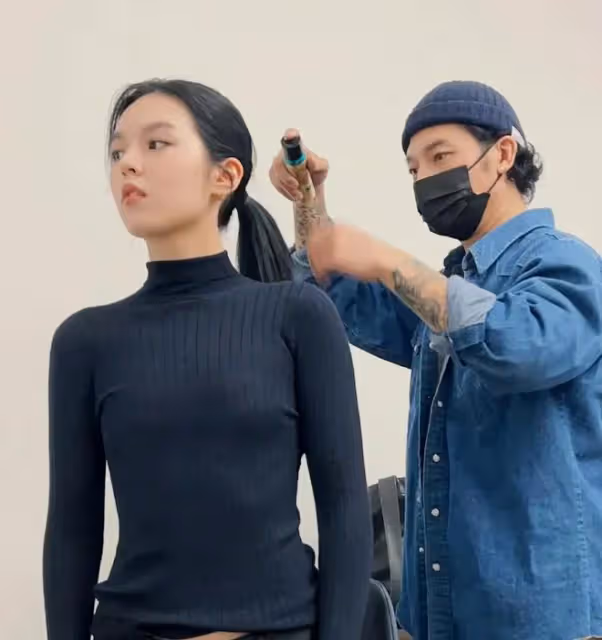 李詠女兒穿露臍裝秀身材,五官精緻高級似混血,不進娛樂圈可惜了