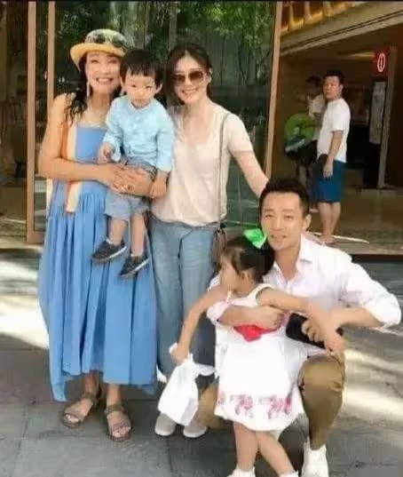張蘭母子倆：被曝紐約千萬豪宅被法拍，因無人競標損失700萬美金