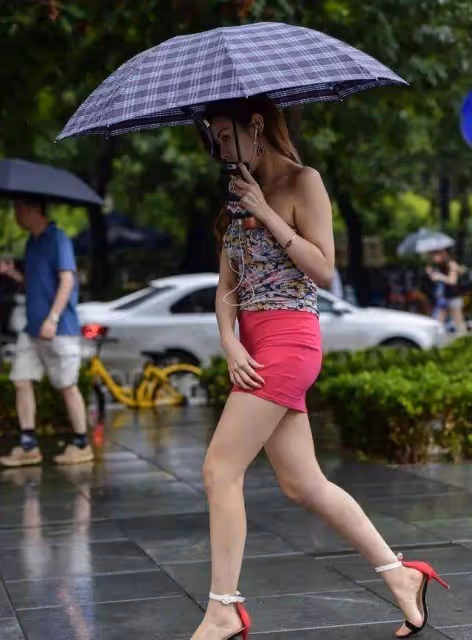 包臀時尚靠身材提升，擁有完美的體形能駕馭多種服飾