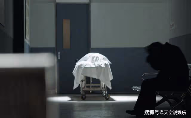 《人生之路》馬栓死後，那個對生活充滿希望的巧珍，眼裡已經沒了光！