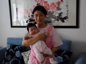 丈夫不去掙錢,婆婆卻說兒媳不上班,兒媳大呼冤枉:孩子誰帶?