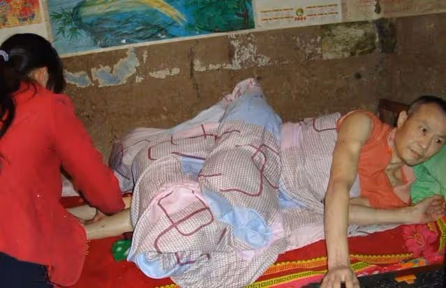 婆婆對三個兒媳都不好,老了她要求兒媳養老,兒媳:找你自己兒子去!