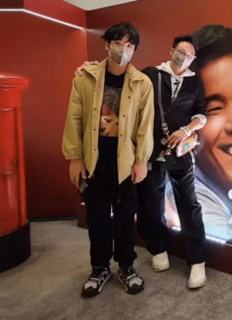 費曼澳門被偶遇,吳鎮宇假裝聽不見打招呼被指耍大牌,獲網友澄清