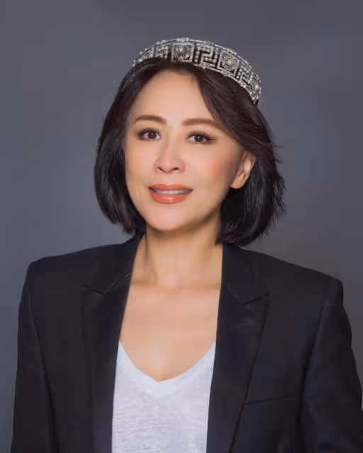 三大富婆曬珍藏珠寶!林青霞戴皇冠很自信,何超瓊高貴劉嘉玲優雅