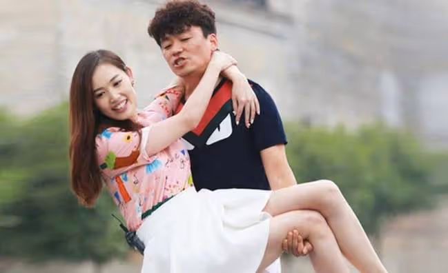 第二個馬蓉?王寶強女友馮清成被執行人,名下3家公司被吊銷執照