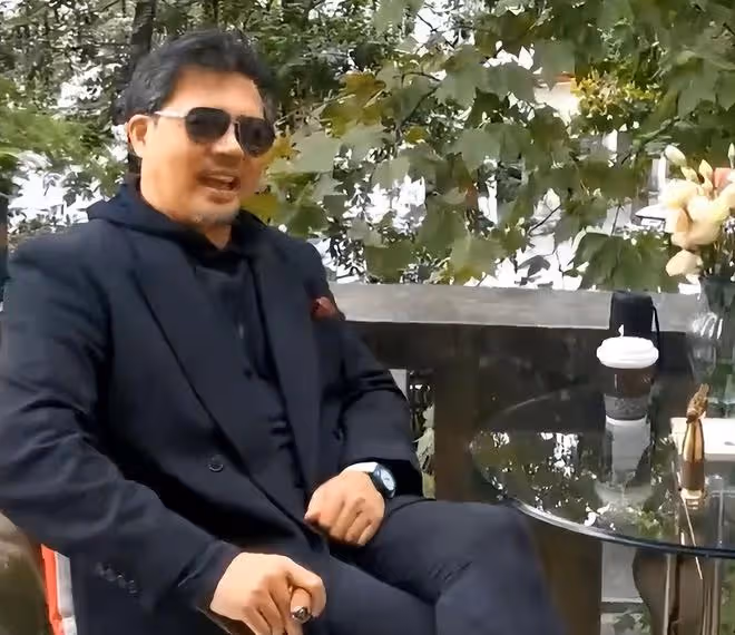 54歲岳翎隱居加拿大行蹤神秘,倆搭檔均稱找不到她!已低調結婚