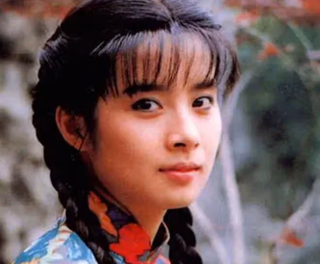54歲岳翎隱居加拿大行蹤神秘,倆搭檔均稱找不到她!已低調結婚