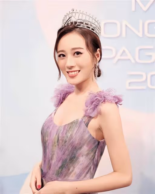 恭喜!前港姐越愛越高調戀情曝光,男方家庭富貴是唱片公司太子爺