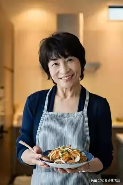 伺候癱瘓婆婆兩年,弟媳還說我占了便宜,我直接把婆婆送到她家裡