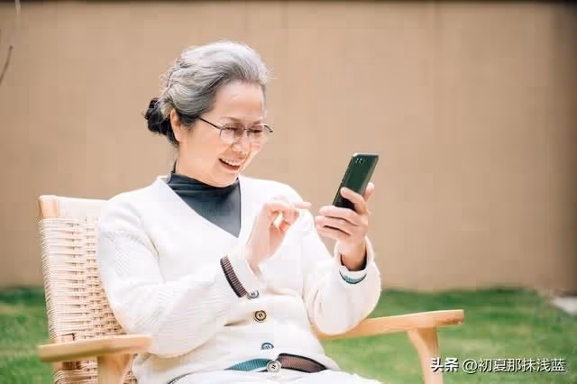 伺候癱瘓婆婆兩年,弟媳還說我占了便宜,我直接把婆婆送到她家裡