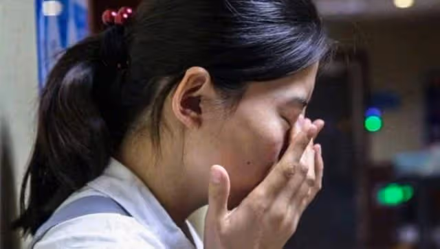 故事:扶弟魔被老公送回娘家,弟弟:姐你回去,我這沒房間收留你