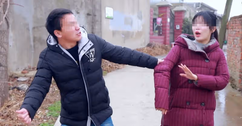 故事：妹妹學費差一萬，老公不肯借，看到外甥的禮物，我決定離婚