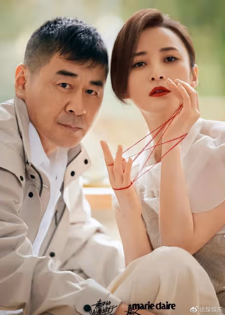 47歲蔣勤勤出席活動,生圖下皮膚白皙顏值養眼,排骨胸身材超搶鏡