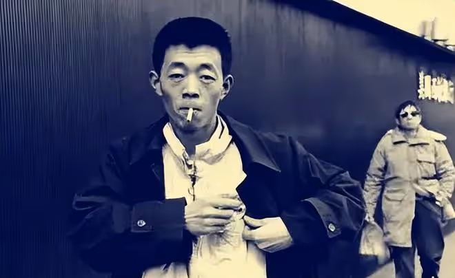 曝蔣雯麗包養2個男大學生，還給他們買房，和顧長衛早已貌合神離