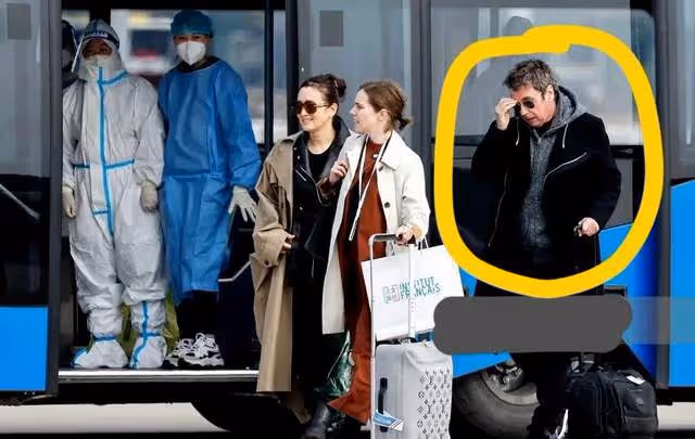 說鞏俐代表法國來訪問中國只為炫耀的,原因是鞏俐的新加坡國籍吧