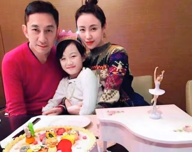 再置業？知名港星被曝看中深圳頂級豪宅，駐內地發展賺得盆滿缽滿