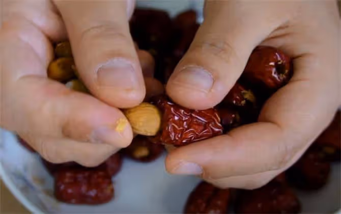 春天在家自製奶棗，教你簡單做法，奶香濃郁，味道超正宗