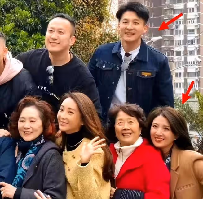 上戲02級同學會現場曝光，孫藝洲雷佳音娶同班同學，杜若溪嫁男神