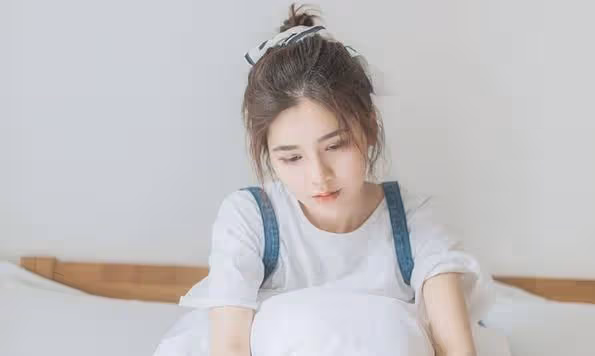 兒媳20萬陪嫁首飾,婆婆全偷給小姑子:沒關係,兒媳比較好欺負