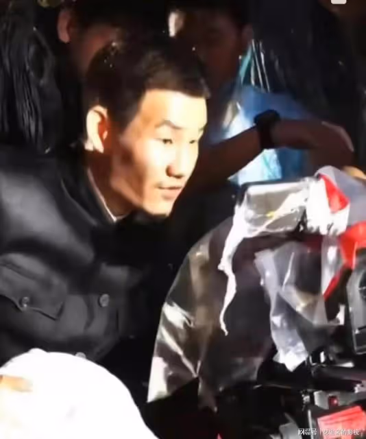 謝孟偉:新戲精武門開機,直播憤怒表示被張一山放鴿子,損失慘重